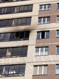 Пожар в ЖК ‘Муринский пасад’ из-за выброшенного окурка