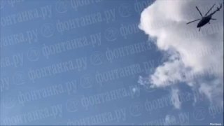Пожарный вертолет тушит возгорание в Уткиной Заводи — кадры
