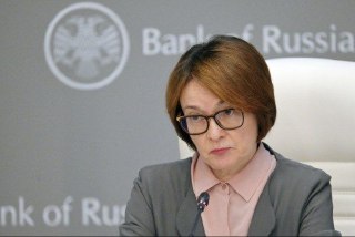 Набиуллина: рост цен на топливо уже бьет по стоимости товаров