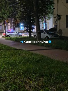 Ночной погоня на Карла Маркса: водитель врезался в дом, есть пострадавшие