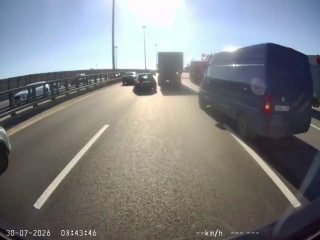 На КАД в районе Кудрово образовался деформационный шов, есть поврежденные машины